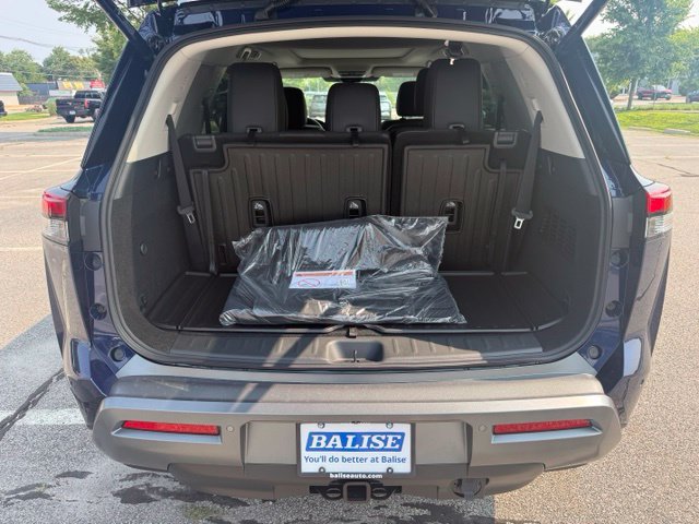 New 2026 Nissan Pathfinder Platinum AWD/4WD image 10
