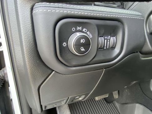 Used 2024 RAM 2500 Limited AWD/4WD image 29