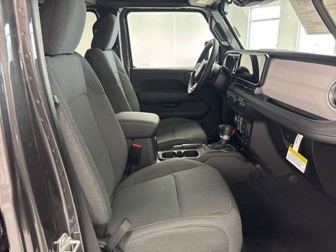 New 2025 Jeep Wrangler Sahara w/ Safety Group image 28