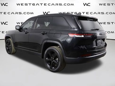 Used 2023 Jeep Grand Cherokee Limited w/ Black Appearance Package image 46