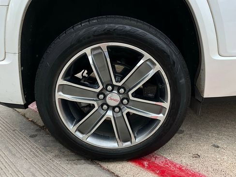 Used 2017 GMC Acadia Denali image 9