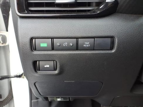 Used 2024 Nissan Sentra SV image 28