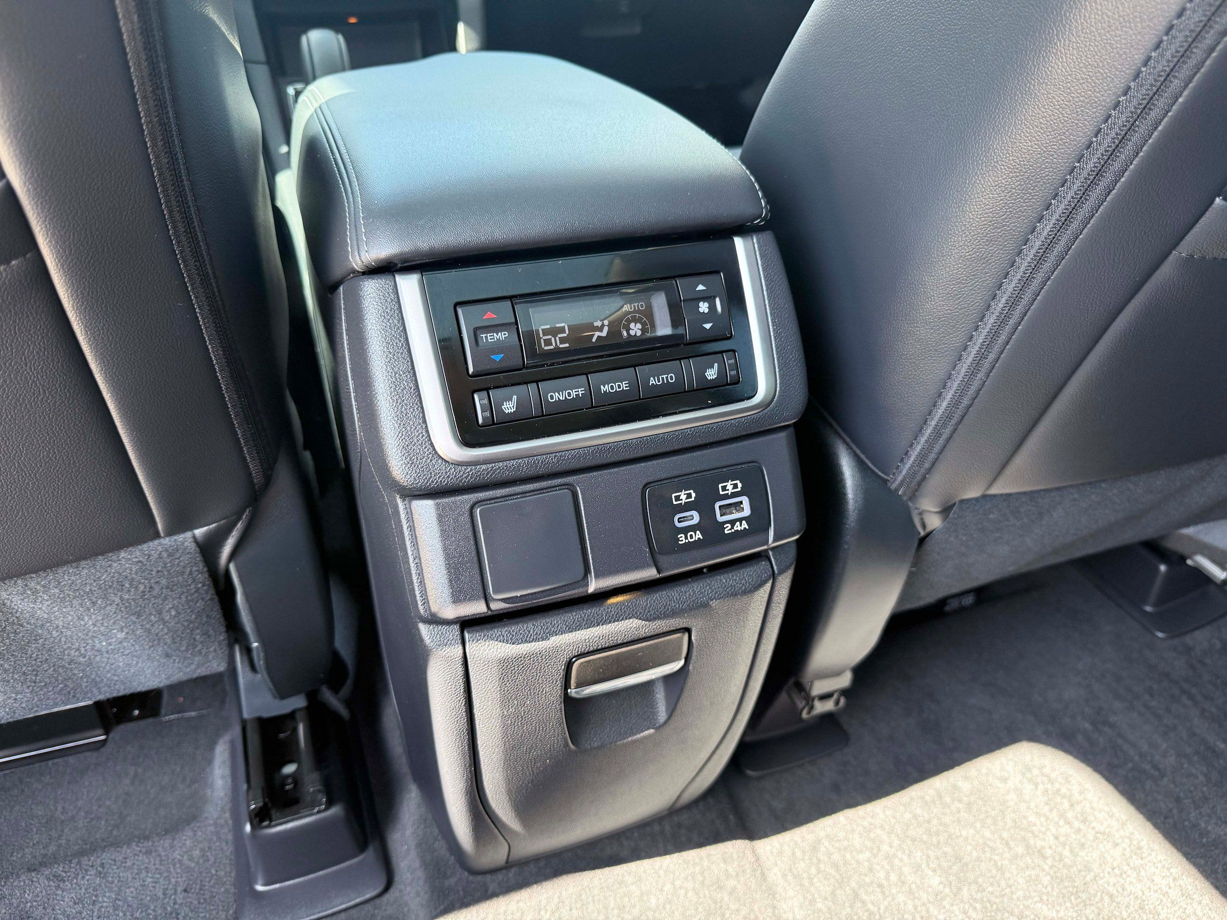 Used 2025 Subaru Ascent Limited AWD/4WD image 18
