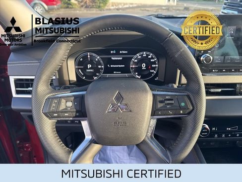 Used 2023 Mitsubishi Outlander 4WD Plug-In Hybrid image 21