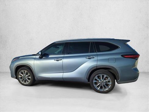Certified 2020 Toyota Highlander Limited FWD image 5