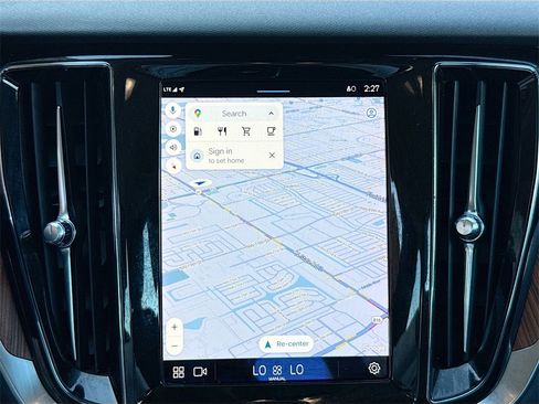 Used 2023 Volvo S60 B5 Plus image 15