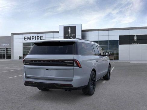 New 2026 Lincoln Navigator L Reserve w/ Jet Appearance Package image 8