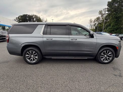 Used 2021 Chevrolet Suburban LT w/ LT Signature Package AWD/4WD image 7