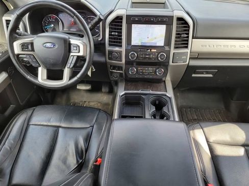 Used 2020 Ford F250 Lariat w/ Chrome Package image 36