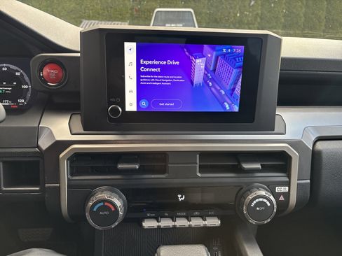 Certified 2025 Toyota Tacoma TRD Off-Road AWD/4WD image 24