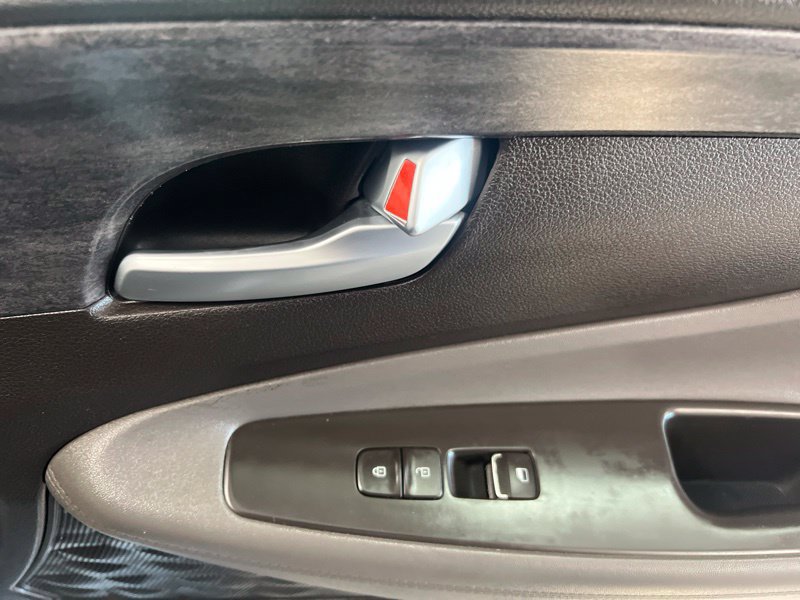 Used 2019 Hyundai Santa Fe SE FWD image 14