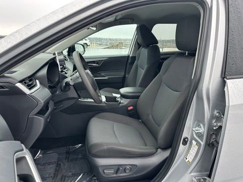 Used 2024 Toyota RAV4 XLE image 10