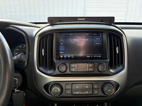 Used 2022 Chevrolet Colorado LT w/ LT Convenience Package image 33