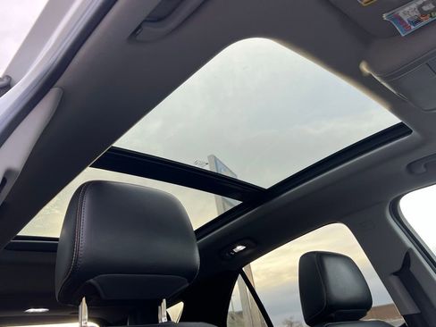 Used 2019 Chevrolet Equinox Premier image 26