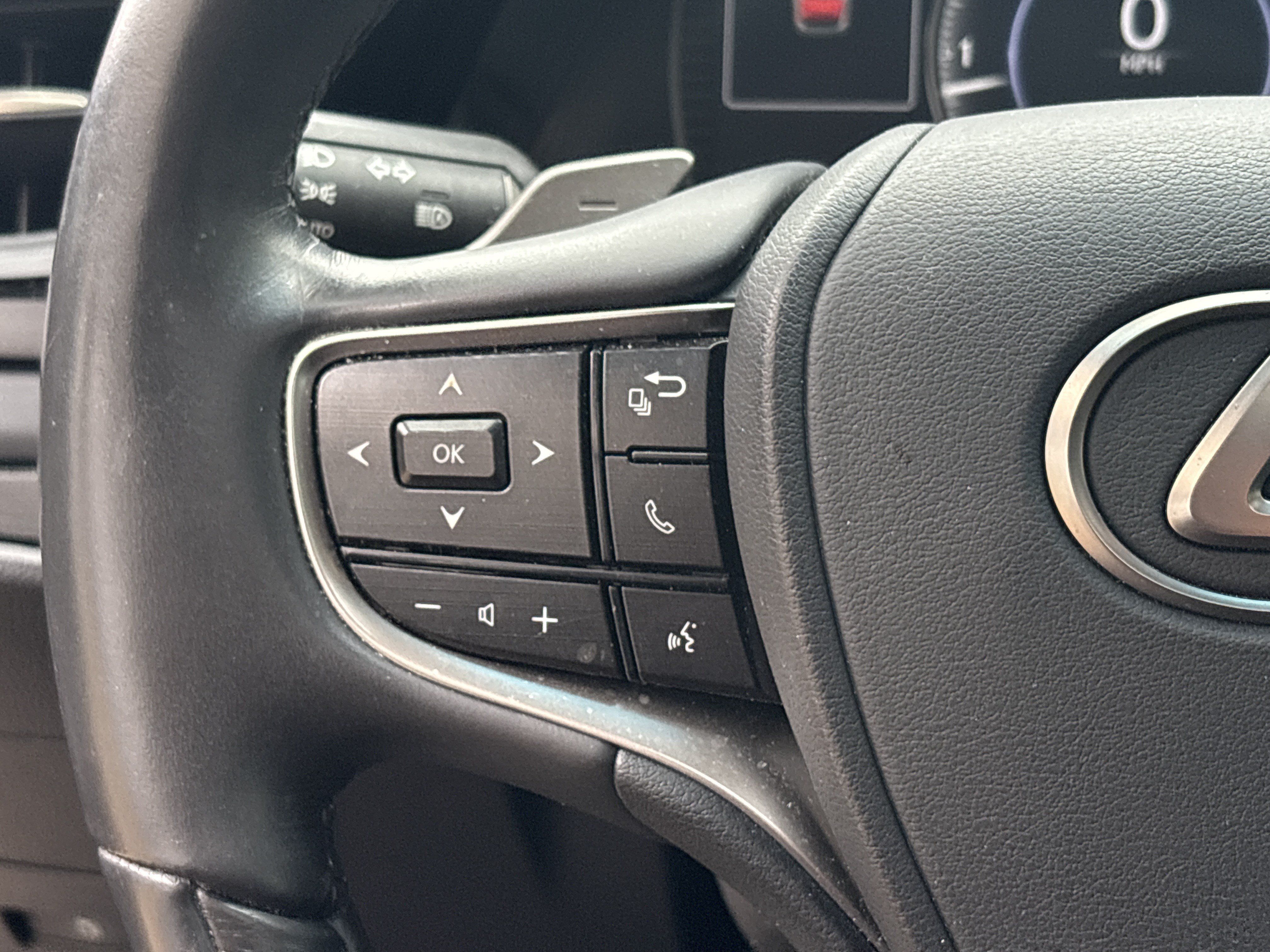 Used 2023 Lexus ES 350 w/ Accessory Package (Z2) FWD image 16