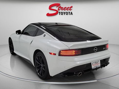 Used 2024 Nissan Z Performance w/ Floor Mat Package image 2