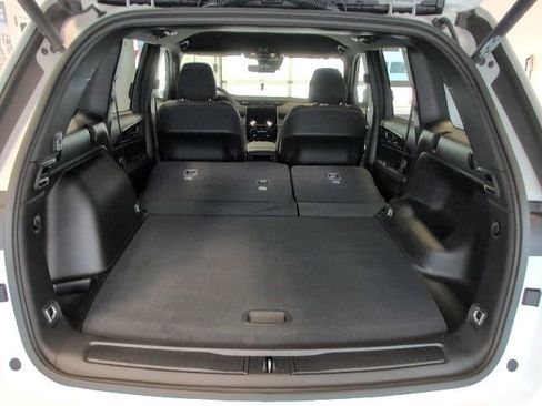 New 2025 Jeep Grand Cherokee Laredo w/ Luxury Tech Group I image 26