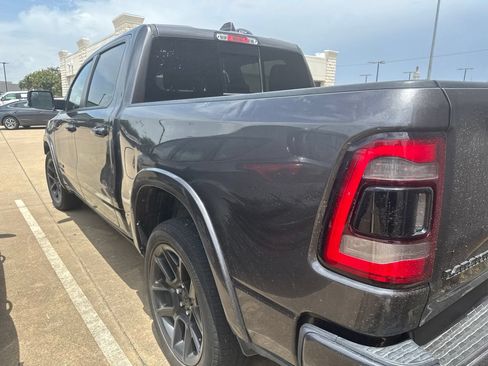 Used 2022 RAM 1500 Laramie AWD/4WD image 7