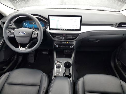 Used 2024 Ford Escape Platinum image 10