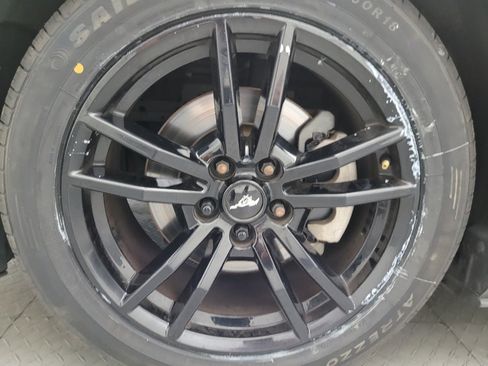 Used 2017 Ford Mustang Premium RWD image 31