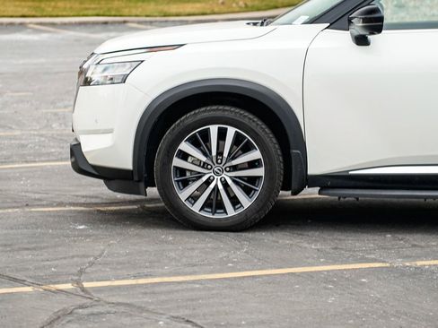 Used 2022 Nissan Pathfinder Platinum w/ Lighting Package (N93) image 8