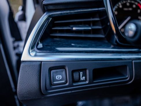 Used 2024 Cadillac XT5 Premium Luxury image 8