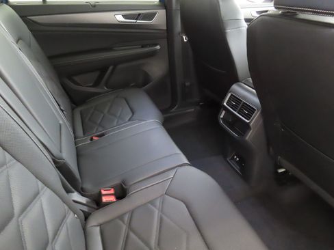 New 2026 Volkswagen Atlas Cross Sport SE image 25