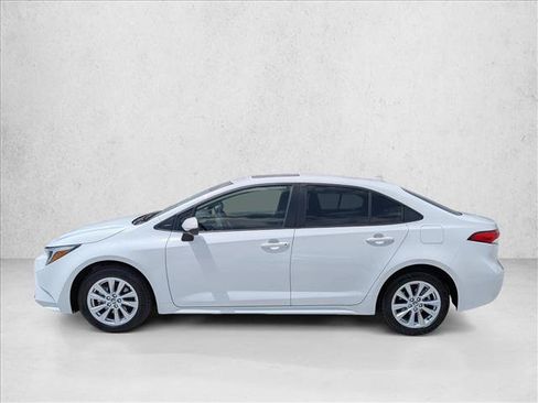 Used 2024 Toyota Corolla LE w/ LE Premium Package FWD image 9