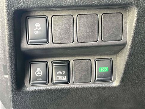 Used 2018 Nissan Rogue Sport SL image 21