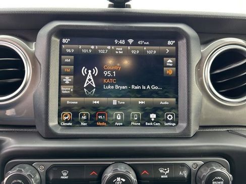 Used 2020 Jeep Wrangler Unlimited Sahara w/ Uconnect 4C Nav & Sound Group image 16