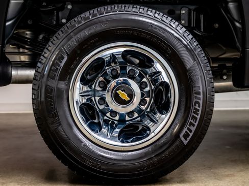 Used 2022 Chevrolet Silverado 3500 LT w/ Convenience Package image 39