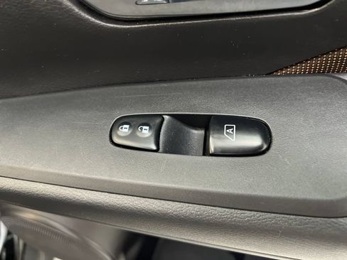 Used 2024 Nissan Kicks SR FWD image 33