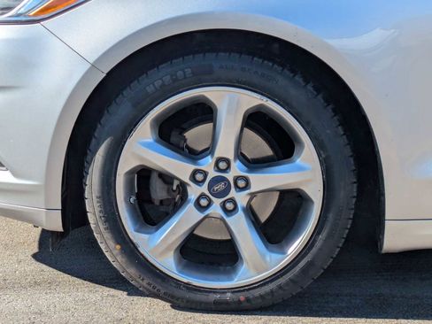 Used 2014 Ford Fusion SE w/ Equipment Group 201A image 10