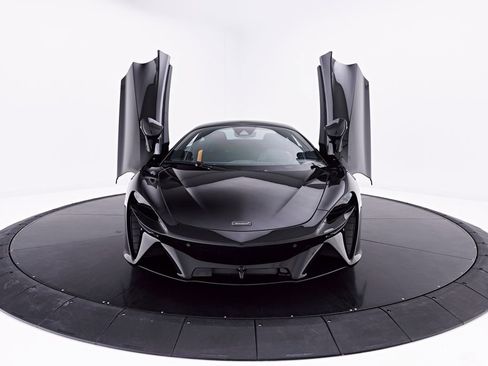 Used 2026 McLaren Artura RWD image 29