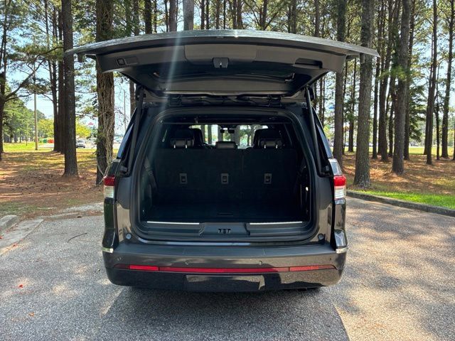 Certified 2023 Lincoln Navigator Reserve AWD/4WD image 18