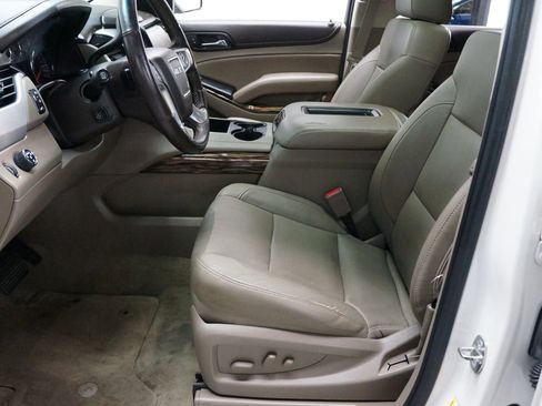 Used 2015 GMC Yukon SLT w/ Open Road Package image 12