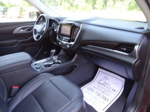 Used 2018 Chevrolet Traverse AWD LT w/ 2LT image 52