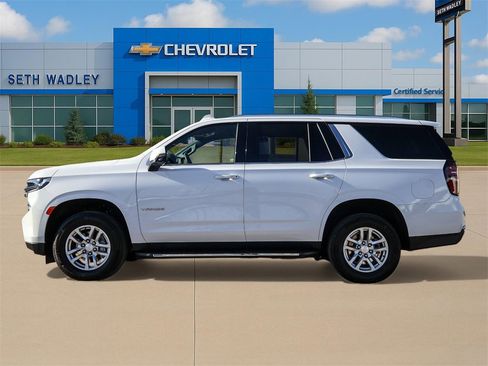 Used 2024 Chevrolet Tahoe LT w/ Luxury Package image 4