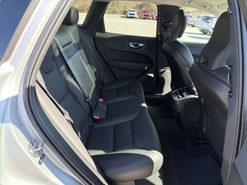 Used 2020 Volvo XC60 T5 Inscription w/ Protection Package Premier image 20