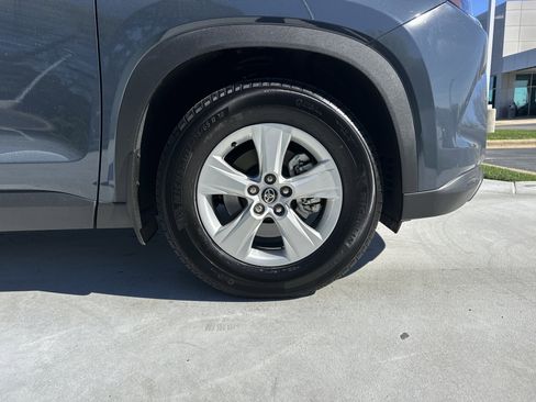 Used 2025 Toyota Grand Highlander LE image 13