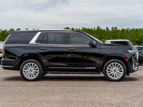 Used 2024 Cadillac Escalade Luxury w/ LPO, Floor Liner Package AWD/4WD image 8