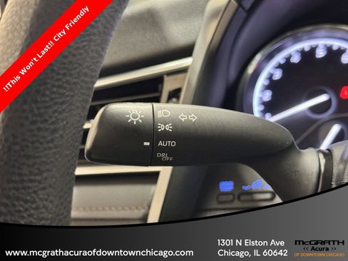 Used 2018 Toyota Camry LE image 20