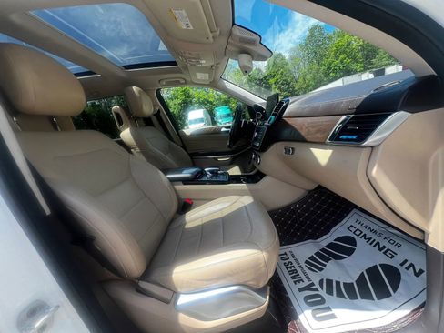 Used 2017 Mercedes-Benz GLS 550 4MATIC image 12