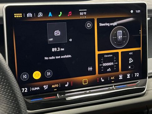 Used 2025 Volkswagen Tiguan SE R-Line image 27