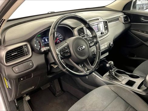 Used 2016 Kia Sorento FWD w/ LX Convenience Package image 14