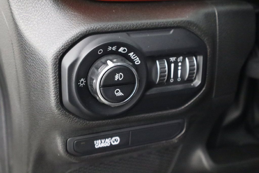 Used 2022 Jeep Gladiator Rubicon w/ LED Lighting Group AWD/4WD image 23