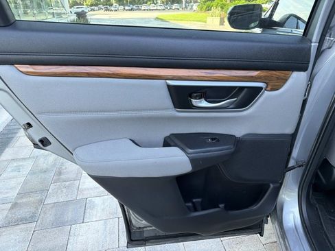 Used 2017 Honda CR-V EX image 14