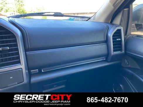 Used 2018 Ford Expedition Platinum AWD/4WD image 14