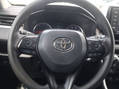 Used 2021 Toyota RAV4 XLE FWD image 12
