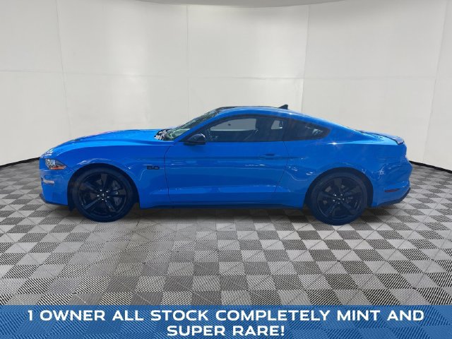 Used 2022 Ford Mustang GT w/ Black Accent Package RWD image 3
